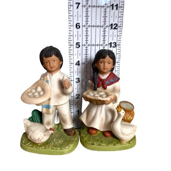 Vintage Homco Figurines #1409 Boy & Girl with Chickens Eggs Basket Farmhouse Set - Picture 3 of 10